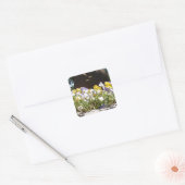 Violas In Een Stenen Bak. Vierkante Sticker (Envelop)