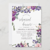Violet and Plum Floral Wedding Rehearsal Dinner Kaart (Voorkant)
