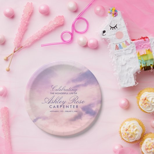 Violet Clouds Celebration of Life Memorial Papieren Bordje (Feest)