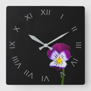 Violet Flower Grey Roman Numbers wc Vierkante Klok