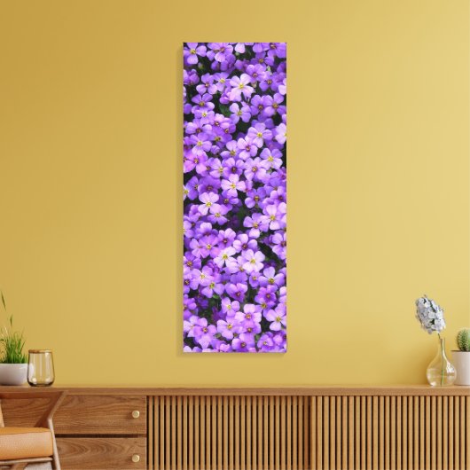 Violet Flowers Canvas Violet Spring (Insitu (Woonkamer))