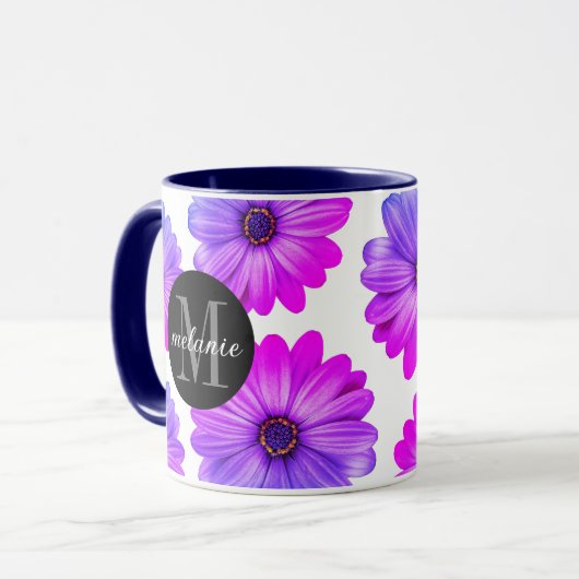 Violet Fuchsia Daisies voegen Jouw naam en Initiaa Mok (Voorkant links)