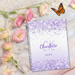 Violet glitter naam monogrammed 2025 planner<br><div class="desc">Violet en witte achtergrond versierd met violet faux glitter,  sparkles. Pas uw voornaam,  monogram initialen en jaar aan en voeg deze toe.</div>