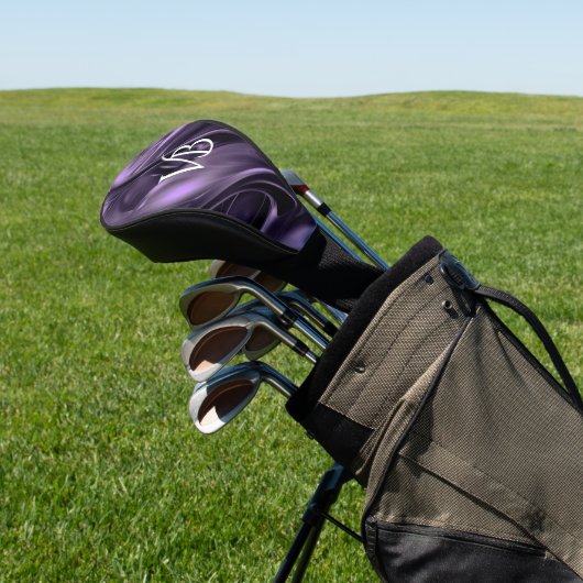 Violet Heaven Initiaal Golfheadcover (Insitu)