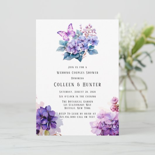 Violet Hydrangea Bloemen Vlinder Trouwdouche Kaart (Staand voorkant)