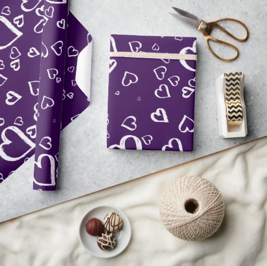Violet inpakpapier met witte harten (Crafts)