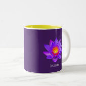 Violet Lotus Flower on Royal Paars Tweekleurige Koffiemok (Voorkant rechts)