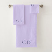 Violet monogram initialen minimalistisch bad handdoek (Insitu)