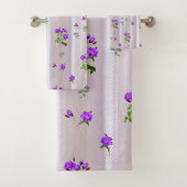 Violet Paars-Aquarel Rozen op Roze Zijde Bad Handdoek (Insitu)