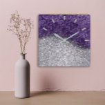 Violet Paars Glitter Silver Gray Velvet Eggplant Vierkante Klok<br><div class="desc">Uniek minimaal en decoratief. Pantone kleur van het jaar - ultraviolet Unieke mix van texturen. Komt overeen met de werkelijke mode trend home decor. U kunt de vorm en kleur van de hand veranderen.</div>