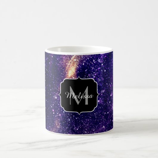 Violet paarse abstracte galaxy Custom Monogram Koffiemok (Center)