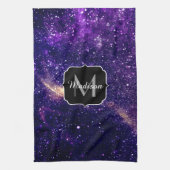 Violet paarse abstracte galaxy Custom Monogram Theedoek (Verticaal)