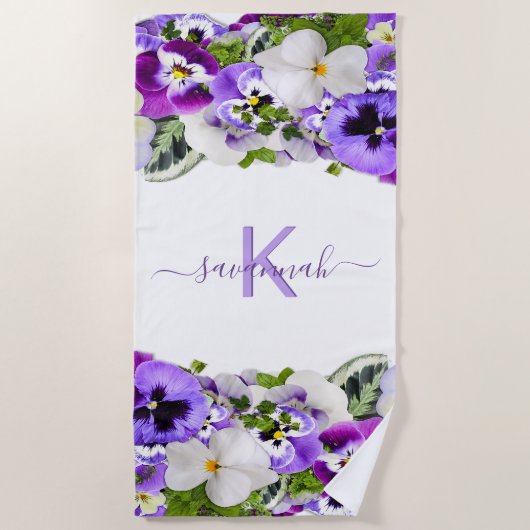 Violet paarse bloemen monogram naam script strandlaken (Voorkant)