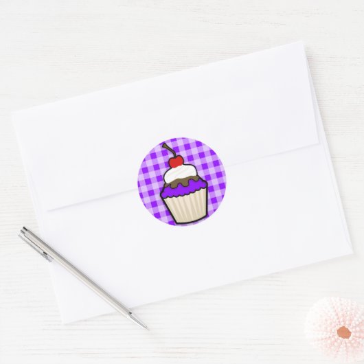 Violet Paarse cupcake Ronde Sticker (Envelop)