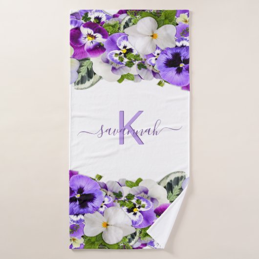 Violet paarse florals white monogram name script badhanddoek (Badhanddoek)