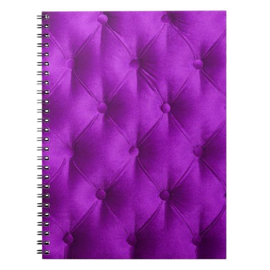 Violet paarse velvet capitone textiel background notitieboek (Voorkant)