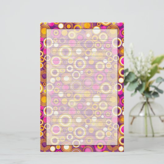 Violet Polka Dot Pattern Briefpapier (Staand voorkant)