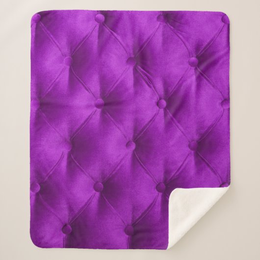 Violet purple velvet capitone textile background,  sherpa deken (Voorkant)