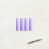 Violet schaduwstrepen post-it® notes (Op bureau)