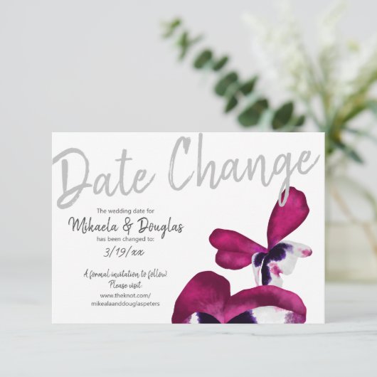 Violet, Turquoise Pansies Trouwdatum Veranderen Advieskaart (Staand voorkant)
