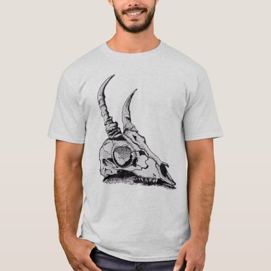 VioletGunmetalArt Mannen's Horned Skull t shirt (Voorkant)