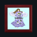 Violets Angel Cadeaudoosje<br><div class="desc">Violets Engel Sieradendoos van ArtMuvz Illustratie. Bijpassende engelen t-shirt, Christelijke kleding, geloof t-shirt, geschenken en kleding. Engelengeschenken zijn een doordachte en betekenisvolle manier om iemand die je geeft een show te geven. Of je nu op zoek bent naar een cadeau voor een vriend, familielid of geliefde, er is een engelengeschenk...</div>