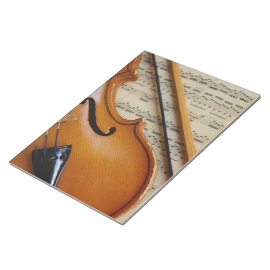 Violin and Sheet Music Notitieblok (Schuin)