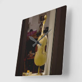 Violin in in winkelvenster vierkante klok (Hoek)