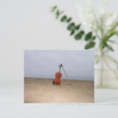 Violin op het strand briefkaart (Staand voorkant)