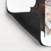 Viool tussen de bloemen. Boeket bloemen. Muismat (Hoek)