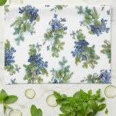 Viooltjes en sneeuwbedekte dennentakken theedoek (Gevouwen)