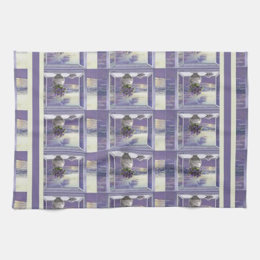 Viooltjes in een maanpot theedoek (Horizontaal)