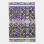 Viooltjes in een maanpot theedoek (Verticaal)