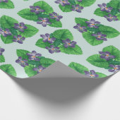 Viooltjes op zee glasblauw cadeaupapier (Hoek)