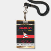 VIP Karate Verjaardag ALL ACCESS Gouden Pas Badge (Voorzijde met lanyard)