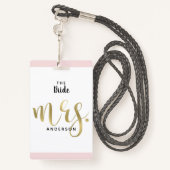 VIP-pas van de Bride Mrs Gold Wedding Party Badge (Achterkant met draagriem)