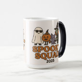 Viral Spooky Squad 2025 Mok (Voorkant rechts)