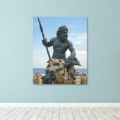 Virginia Beach King Neptune Canvas Afdruk (Insitu (Houten vloer))
