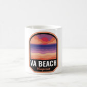 Virginia Beach VA Retro Zonsondergang Koffiemok (Center)