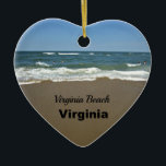 Virginia Beach, Virginia Keramisch Ornament<br><div class="desc">Een strand scène met golven die op het zand kruipen en de woorden: "Virginia Beach,  Virginia" Geweldig souvenir van je Virginia Beach vakantie!</div>