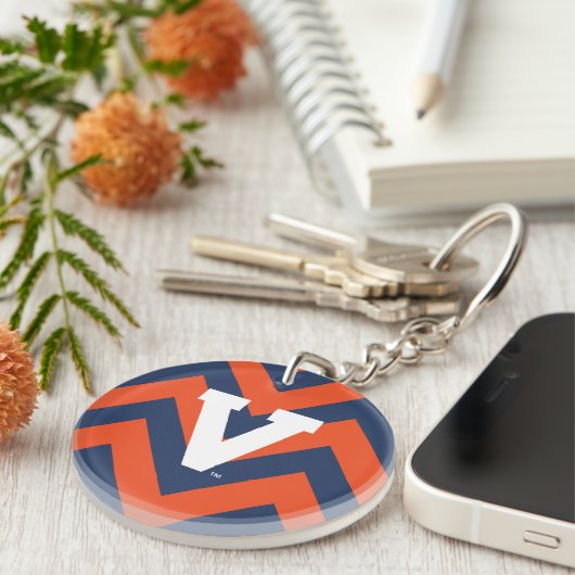 Virginia Cavaliers Chevron Sleutelhanger (Voorkant Rechts)