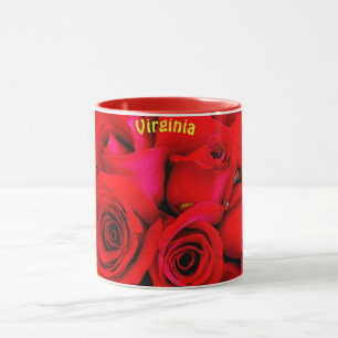 VIRGINIA ~ Gepersonaliseerde rode roze knoppen fot Mok