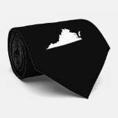 Virginia in wit en zwart stropdas (Opgerold)