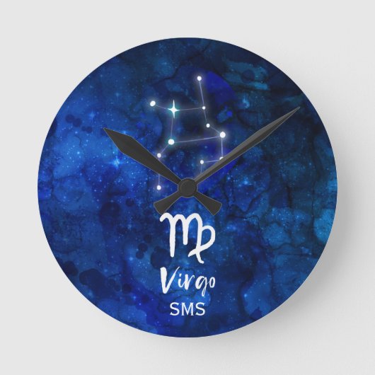 Virgo Zodiac Constellation Blue Galaxy Monogram Ronde Klok (Voorkant)