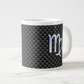 Virgo Zodiac Sign on Charcoal Carbon Fiber Style Grote Koffiekop (Voorkant rechts)