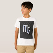 Virgo Zodiac Sign on Charcoal Carbon Fiber Style T-shirt (Voorkant volledig)