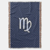 Virgo Zodiac Sign on Navy Blue Carbon Fiber Print Deken (Voorkant Verticaal)