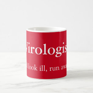 Viroloog en ziek lijkend koffiemok