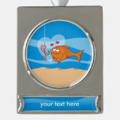 Vis en aas in liefde verzilverd banner ornament (Voorkant)