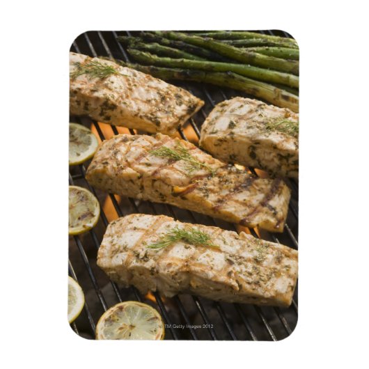 Vis en asperges op grill magneet (Verticaal)